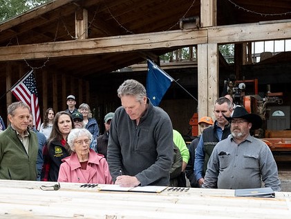 First Lady's Volunteer of the Year Award Ceremony Honors Seven Alaskans -  Mike Dunleavy